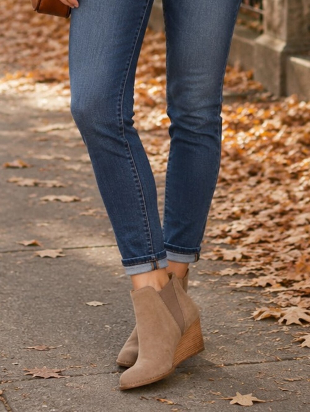 Lucky Brand Youse Wedge Boots Booties Tan Suede 8.5